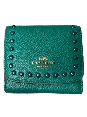 Coach Enamel Green Rivet Small Leather Wallet (See ALL images)